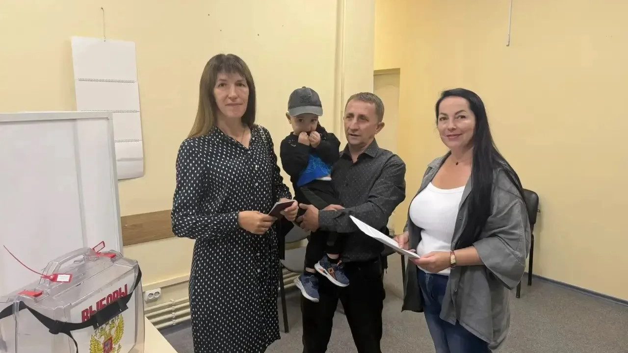 Новокаховчане идут на выборы несмотря ни на что