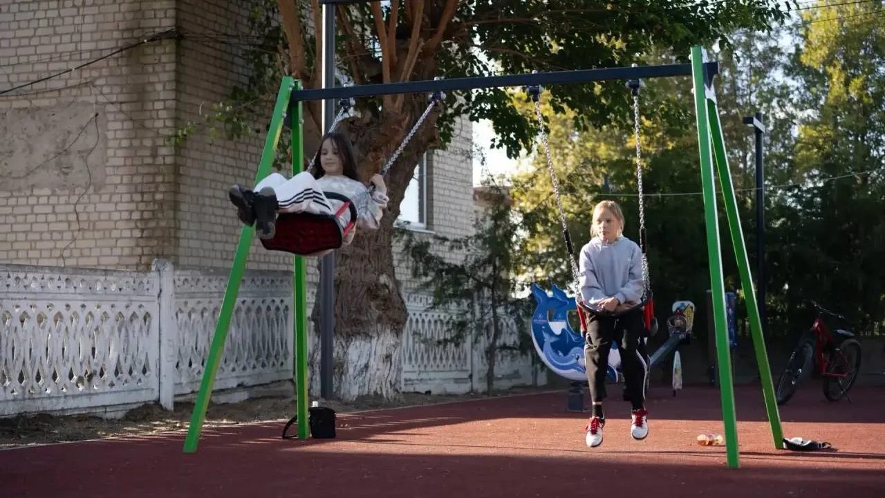 В Стрелковом обновляют площадь, детскую и спортивную площадки