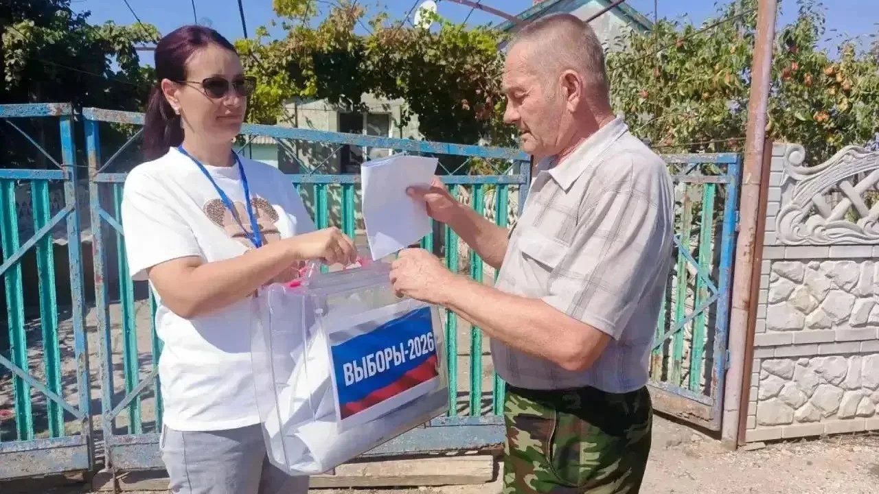 Второй день досрочного голосования в Нижнесерогозском округе: атмосфера праздника и единства